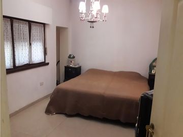 Casa 4 Ambientes -estilo Campo- Castelar Sur