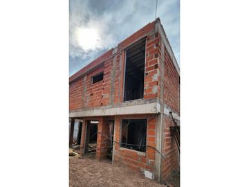 PH Tipo Casa 4 Ambientes a Estrenar -Castelar Sur