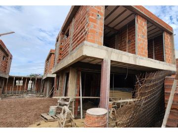 PH Tipo Casa 4 Ambientes a Estrenar -Castelar Sur