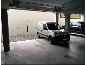 Venta -Departamento 2 Ambientes con Cochera -Ituzaingo