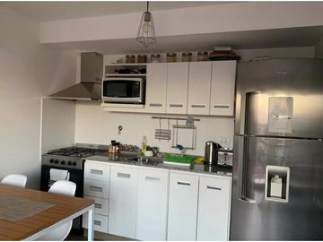 Monoambiente con terraza privada en Castelar Sur a 100 mts de la estacion.