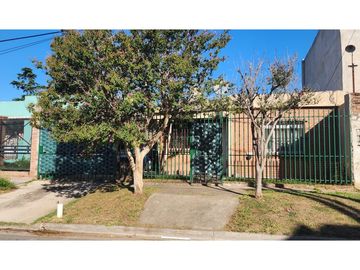 Casa en Americana 3 Ambientes  Venta- Ituzingo Norte