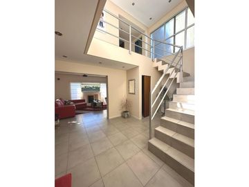 Casa 4 Ambientes en venta en Altos del Sol-Oportunidad-Permuta