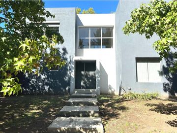 Casa 4 Ambientes en venta en Altos del Sol-Oportunidad-Permuta