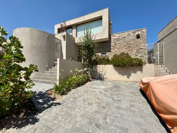 Espectacular casa mediterránea amplios e iluminados espacios