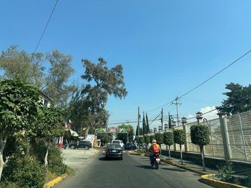 CASA CON AMPLIO TERRENO Y ARBOLES FRUTALES EN SAN MATEO TEZOQUIPAN