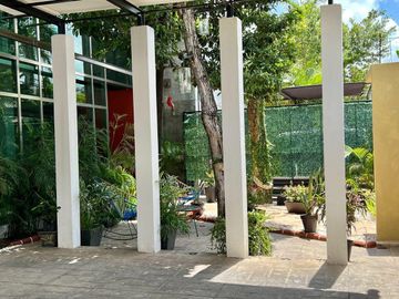 CASA EN VENTA EN CANCUN CON ALBERCA Y PANELES EN RESIDENCIAL
