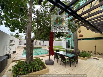 CASA EN VENTA EN CANCUN CON ALBERCA Y PANELES EN RESIDENCIAL