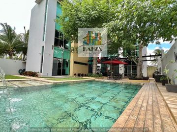 CASA EN VENTA EN CANCUN CON ALBERCA Y PANELES EN RESIDENCIAL