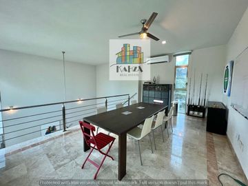 CASA EN VENTA EN CANCUN CON ALBERCA Y PANELES EN RESIDENCIAL