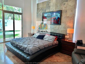 CASA EN VENTA EN CANCUN CON ALBERCA Y PANELES EN RESIDENCIAL