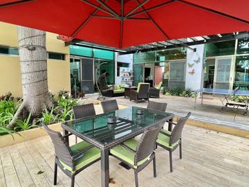 CASA EN VENTA EN CANCUN CON ALBERCA Y PANELES EN RESIDENCIAL