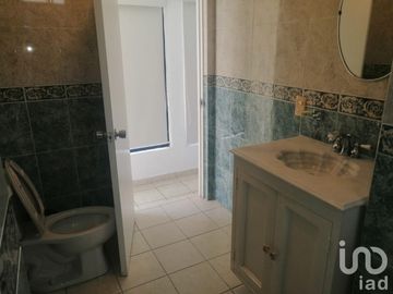 Casa sola en Venta en fraccionamiento De Lujo Joyas de Brisamar ACAPULCO