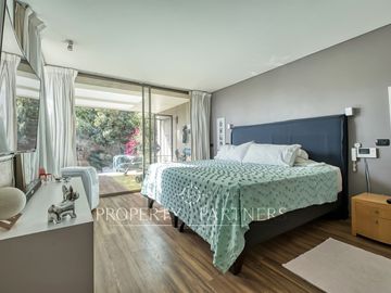 Moderna y espectacular casa en Condominio Los Almendros