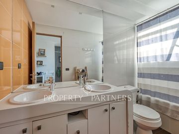 Moderna y espectacular casa en Condominio Los Almendros