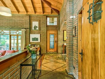 Espectacular Casa en Exclusivo Condominio Los Almendros