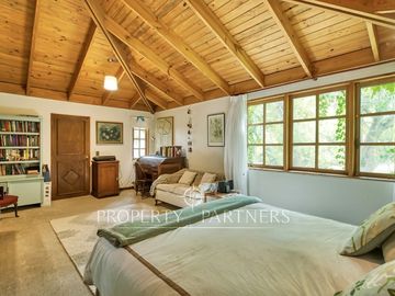 Espectacular Casa en Exclusivo Condominio Los Almendros