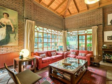 Espectacular Casa en Exclusivo Condominio Los Almendros