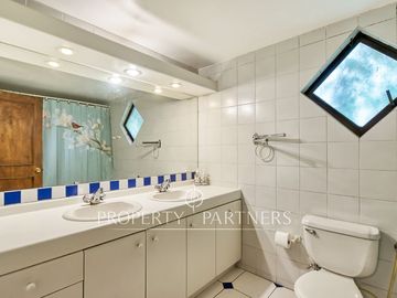 Espectacular Casa en Exclusivo Condominio Los Almendros