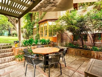Espectacular Casa en Exclusivo Condominio Los Almendros