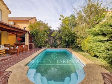 Excelente casa tres pisos dentro de condominio