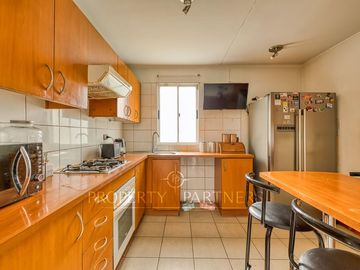 Excelente casa tres pisos dentro de condominio