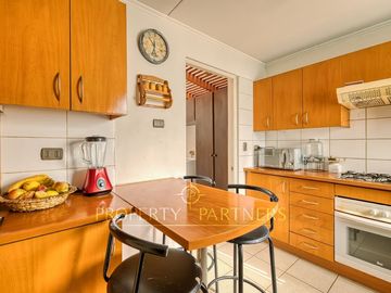 Excelente casa tres pisos dentro de condominio