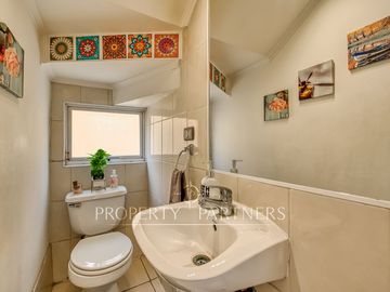 Excelente casa tres pisos dentro de condominio