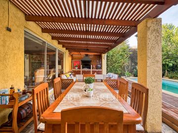 Excelente casa tres pisos dentro de condominio