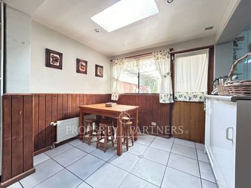 Encantadora casa en condominio más exclusivo del Carmen de Huechuraba