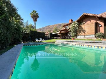 Encantadora casa en condominio más exclusivo del Carmen de Huechuraba