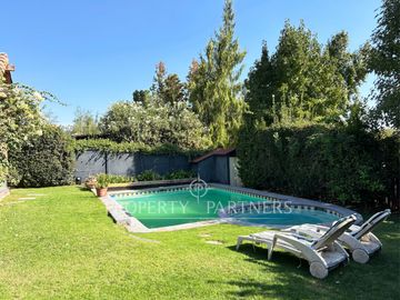 Encantadora casa en condominio más exclusivo del Carmen de Huechuraba
