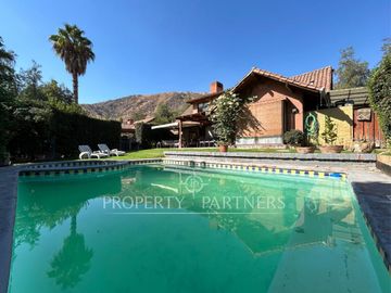 Encantadora casa en condominio más exclusivo del Carmen de Huechuraba