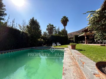 Encantadora casa en condominio más exclusivo del Carmen de Huechuraba
