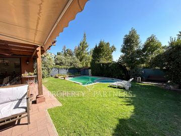 Encantadora casa en condominio más exclusivo del Carmen de Huechuraba