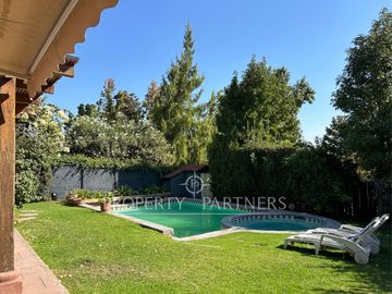 Encantadora casa en condominio más exclusivo del Carmen de Huechuraba