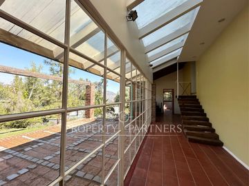 Espectacular casa en parcela en exclusivo condominio El Almendral