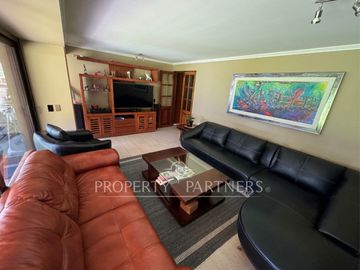Fantástica e impecable casa remodelada en condominio  El Carmen de Huechuraba