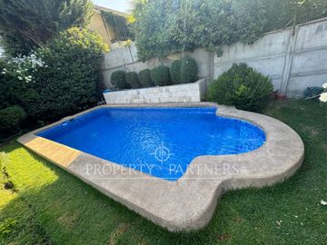 Fantástica e impecable casa remodelada en condominio  El Carmen de Huechuraba
