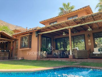 Espectacular y acogedora casa en condominio sector Pedro Fontova
