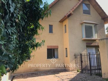 Casa en completa remodelación en exclusivo condominio de El Carmen de Huechuraba