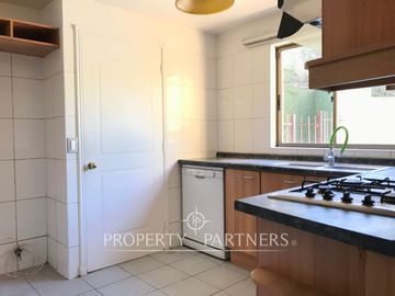 Casa en completa remodelación en exclusivo condominio de El Carmen de Huechuraba