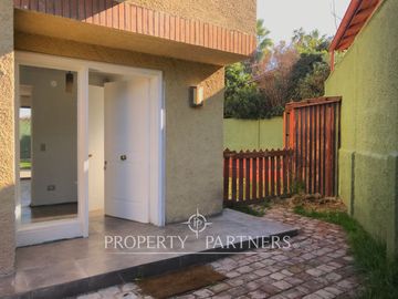 Casa en completa remodelación en exclusivo condominio de El Carmen de Huechuraba