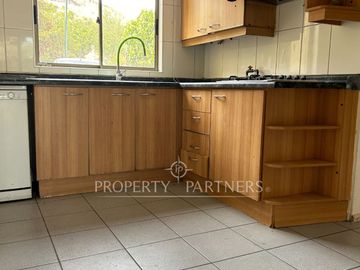 Casa en completa remodelación en exclusivo condominio de El Carmen de Huechuraba