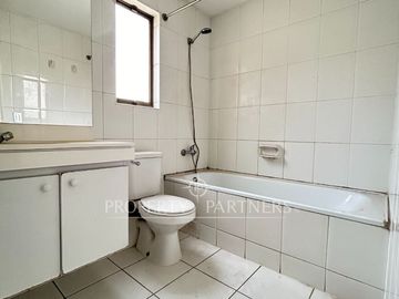Casa en completa remodelación en exclusivo condominio de El Carmen de Huechuraba