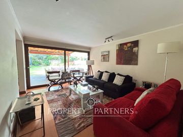 Espectacular casa en exclusivo condominio de Camino Los Fresnos GRAN OPORTUNIDAD !