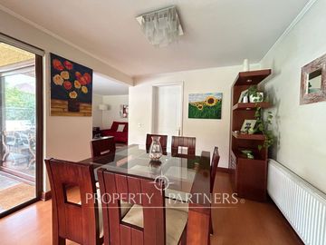 Espectacular casa en exclusivo condominio de Camino Los Fresnos GRAN OPORTUNIDAD !