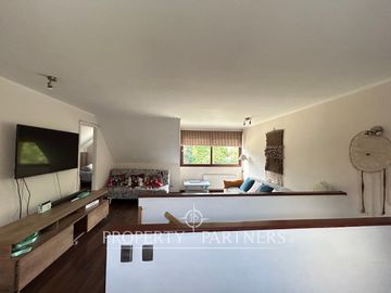 Espectacular casa en exclusivo condominio de Camino Los Fresnos GRAN OPORTUNIDAD !