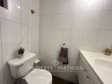 Espectacular casa en exclusivo condominio de Camino Los Fresnos GRAN OPORTUNIDAD !