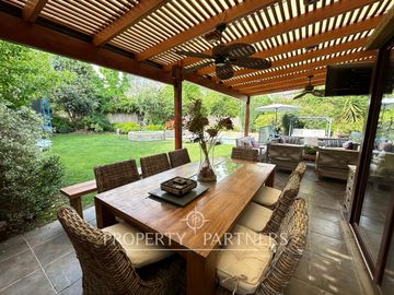 Espectacular casa en exclusivo condominio de Camino Los Fresnos GRAN OPORTUNIDAD !